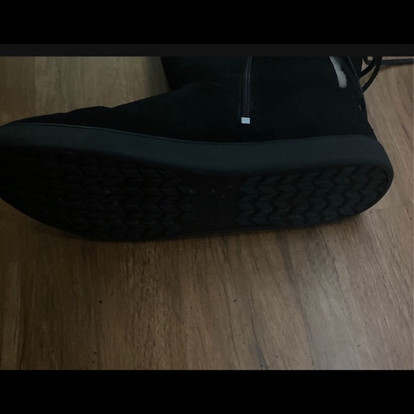 Ugg boots - Picture 6 of 7